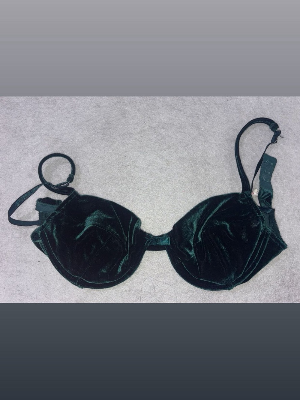 Victoria's Secret Emerald Velvet Underwire Bra